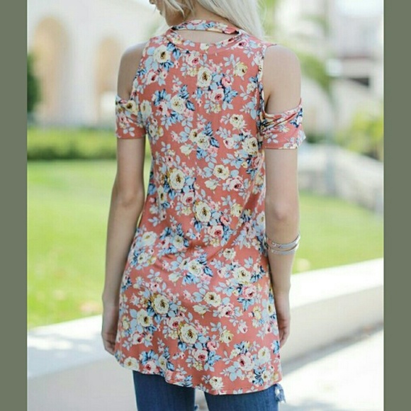 🌺RUST FLORAL CUTOUT HIGH-LOW TOP🌺 - Picture 3 of 4